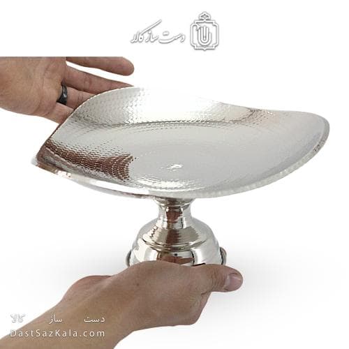 شیرینی خوری مسی سفید پایه دار مدل سه گوش 24 سانتی کد AH-30