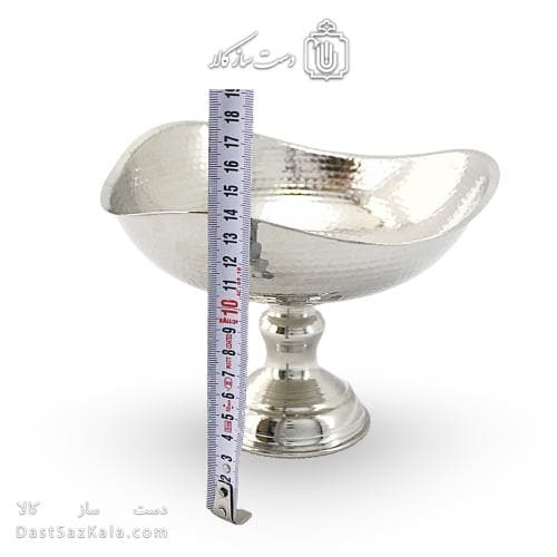 شکلات خوری مسی پایه دار سفید مدل سه گوش 19 سانتی کد AH-28