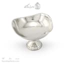 شکلات خوری مسی پایه دار سفید مدل سه گوش 19 سانتی کد AH-28