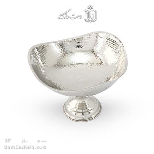 شکلات خوری مسی پایه دار سفید مدل سه گوش 19 سانتی کد AH-28